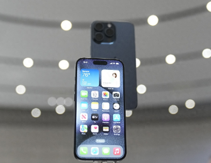 安陆Apple维修站分享买iPhone15还是华为Mate60 